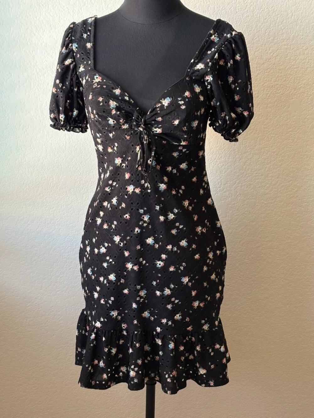 Stillettos XL Black Floral Eyelet Milkmaid Dress Puff Sleeve Ruffle Mini Y2K